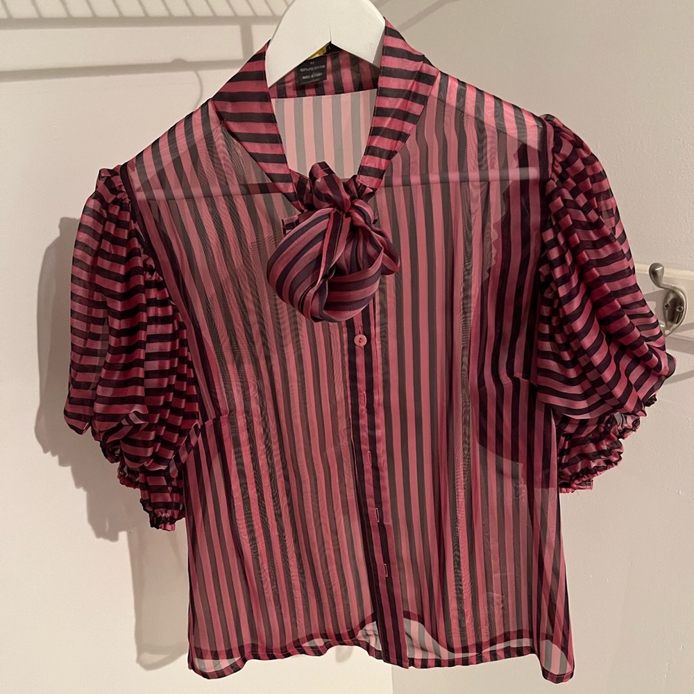 Pink puff sleeve blouse